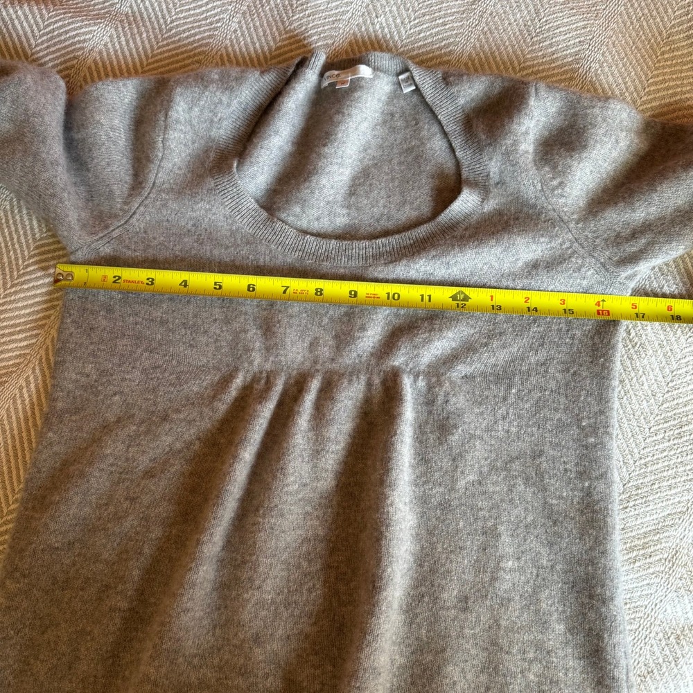 Vince Gray Cashmere Scoop Neck Puff Sleeve Empire Waist Sweater Womens Medium - Picture 6 of 7
